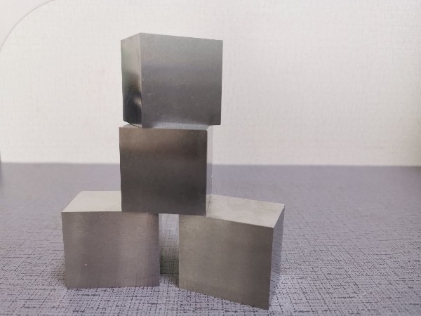 DC53與鉻12鉬釩有什么區(qū)別？